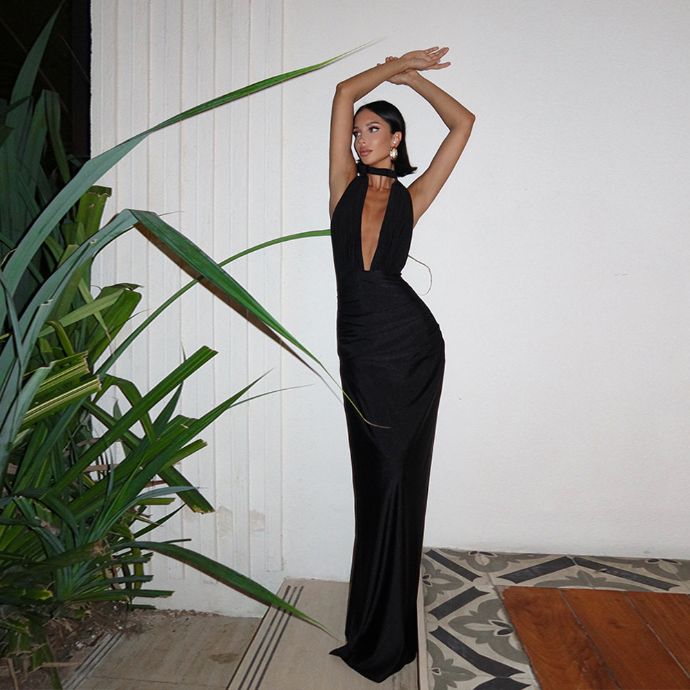 Designsoo Sexy V-Neck Halter Backless Maxi Dress