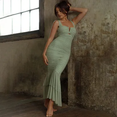 Tight pleated fishtail dress 01