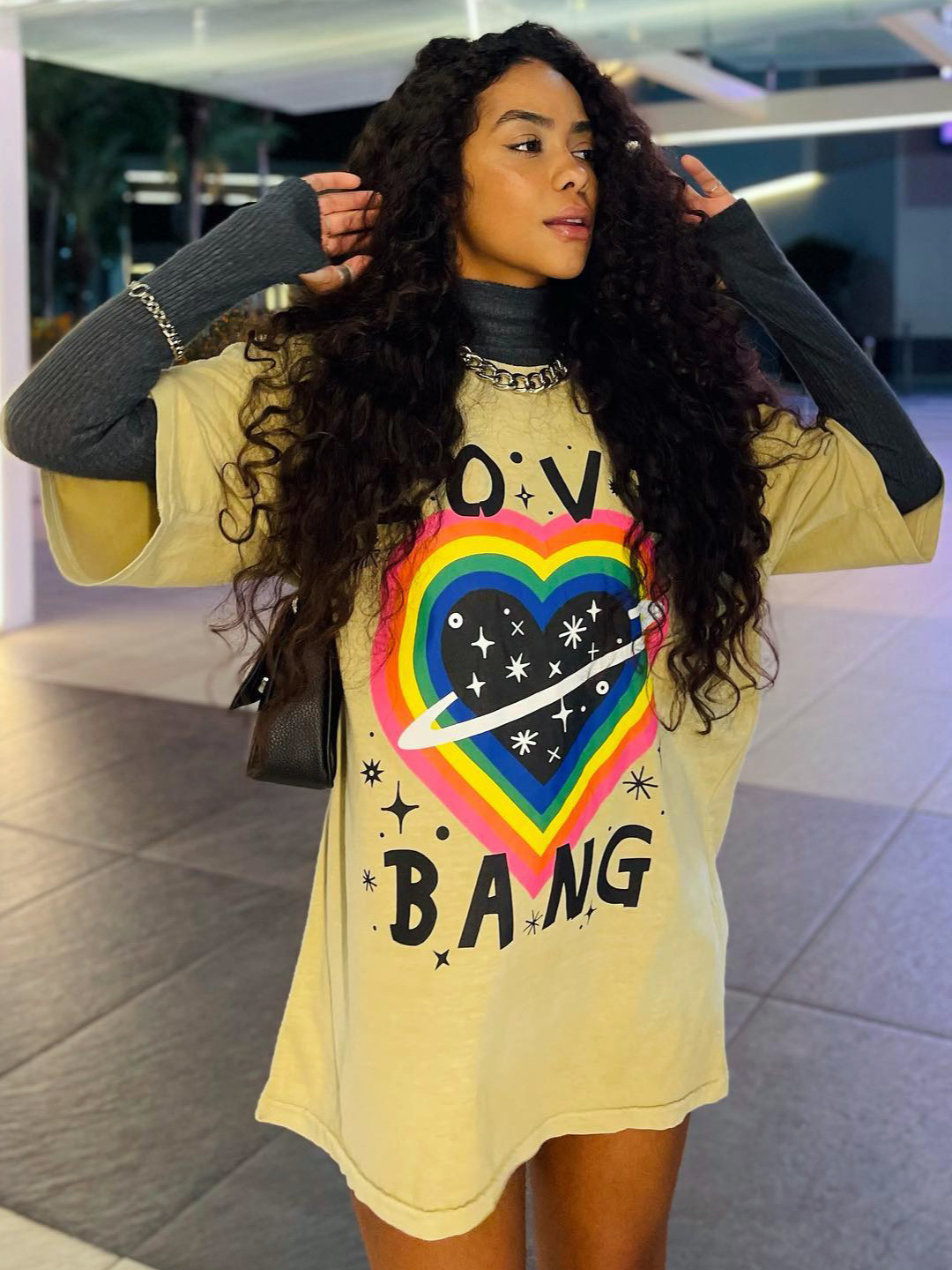 Designsoo Babe Ultra-Cropped T-Shirt