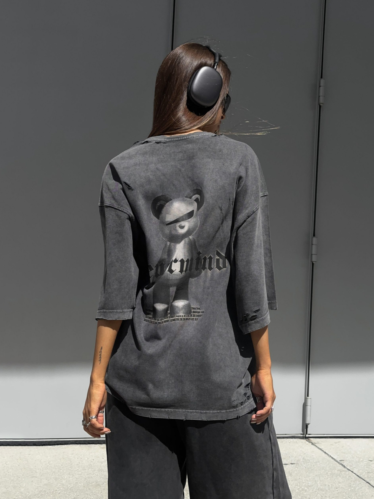 Designsoo Distressed Wash Bear Print T-Shirt