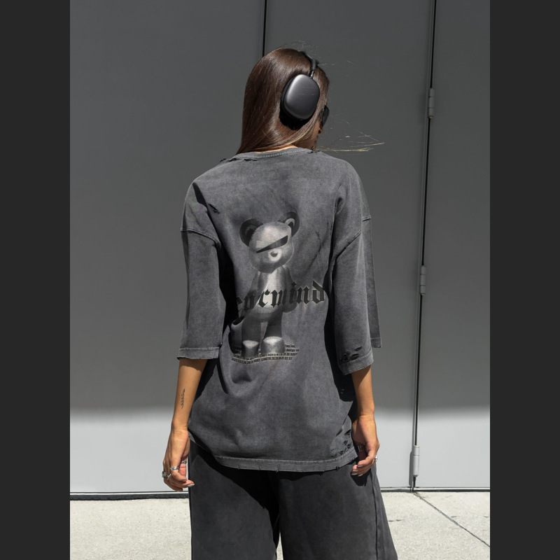 Designsoo Distressed Wash Bear Print T-Shirt