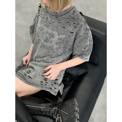Designsoo Round Neck Rhinestone Distressed Wash T-Shirt 02