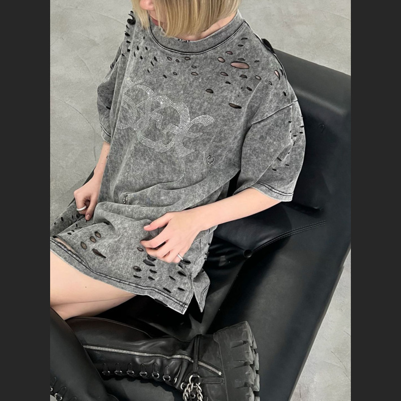 Designsoo Round Neck Rhinestone Distressed Wash T-Shirt