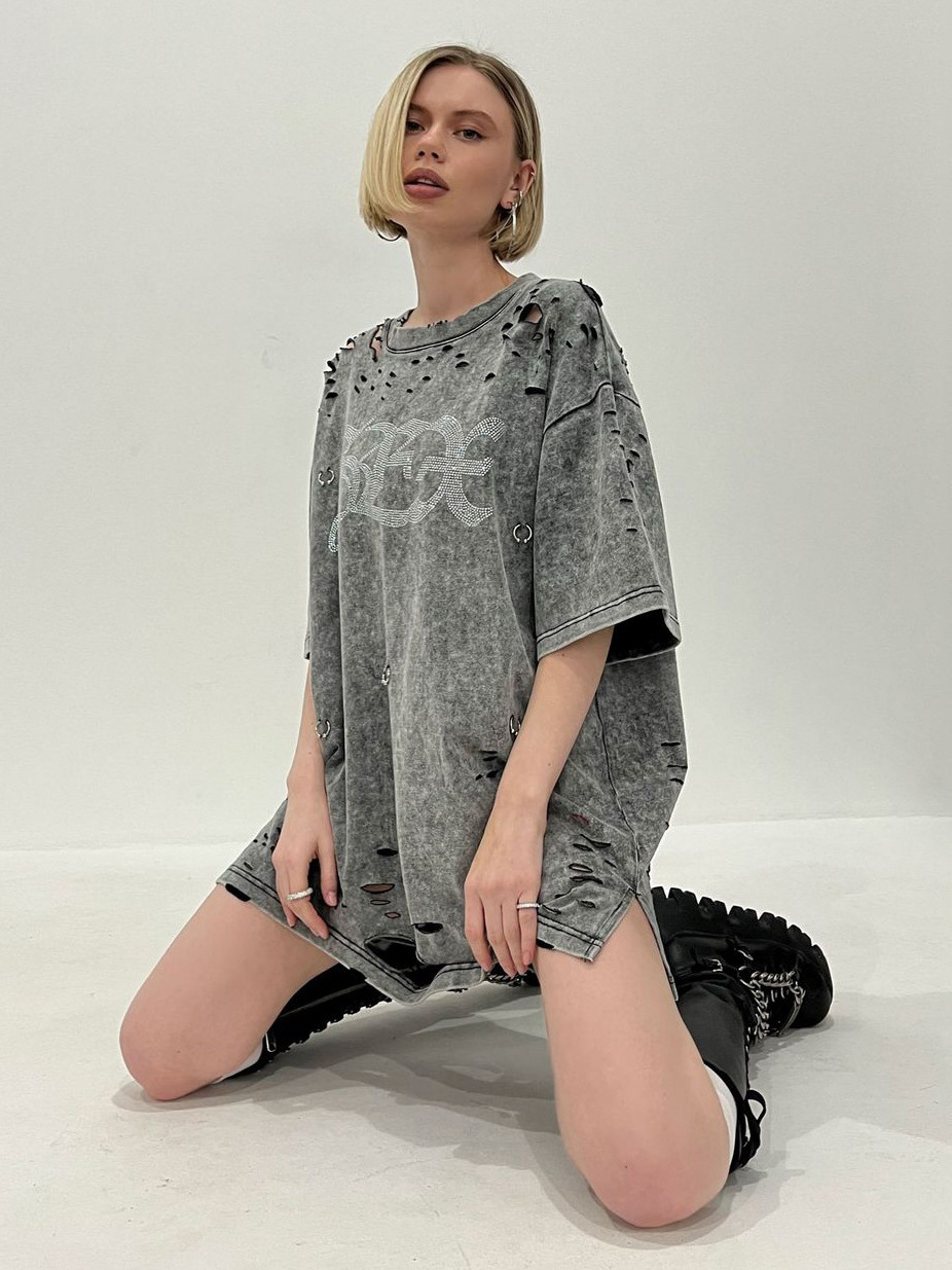 Designsoo Round Neck Rhinestone Distressed Wash T-Shirt