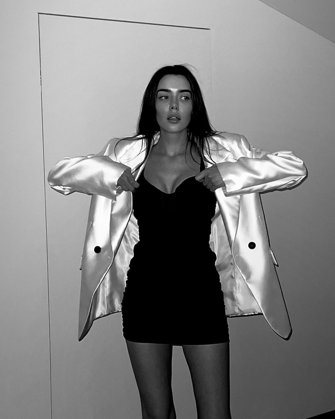 Designsoo Satin Blazer