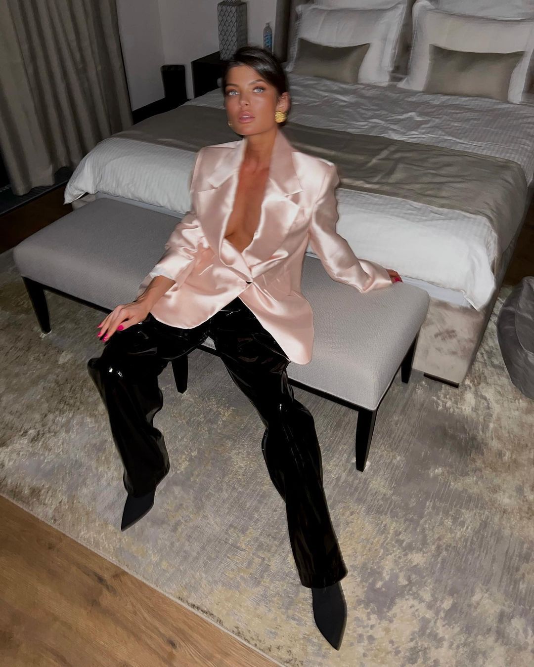 Designsoo Satin Blazer