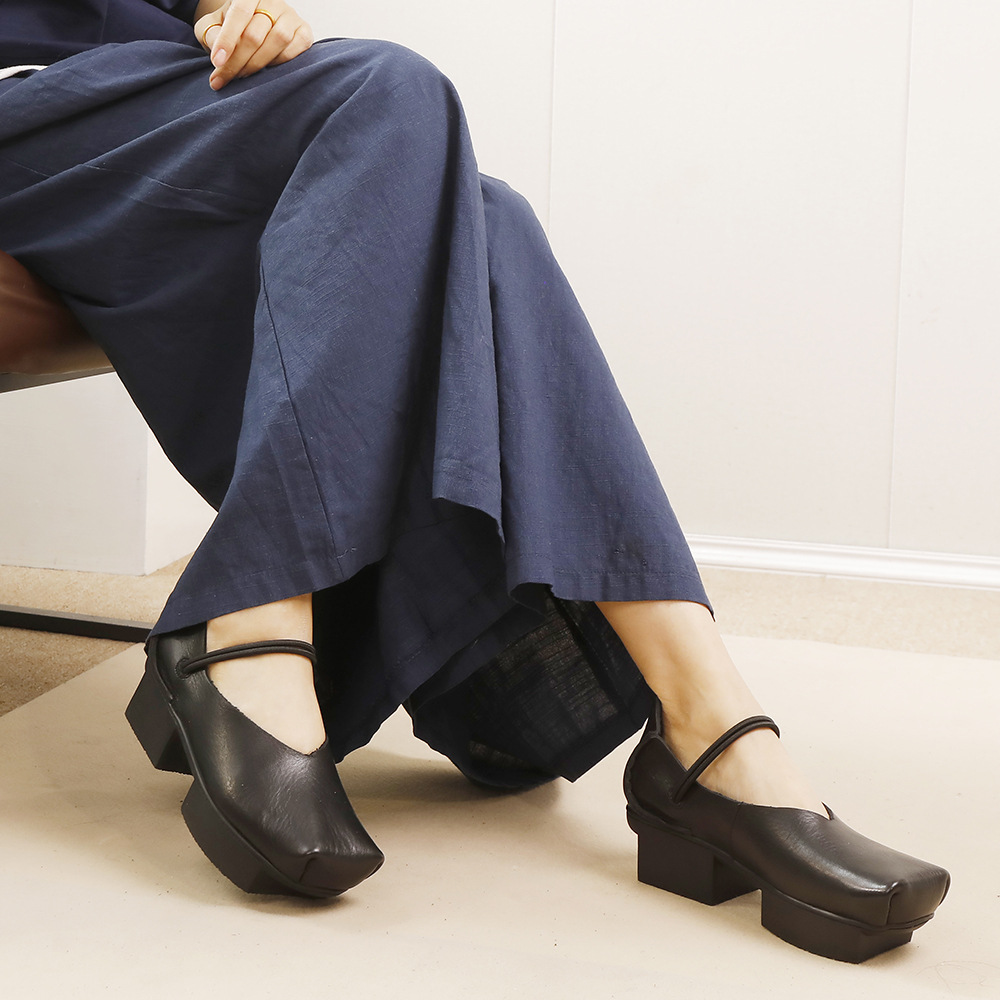 Designsoo Full Grain Leather Vintage Court Sole Mid Heel Square Toe Buckle Strap Elegant Single Shoes