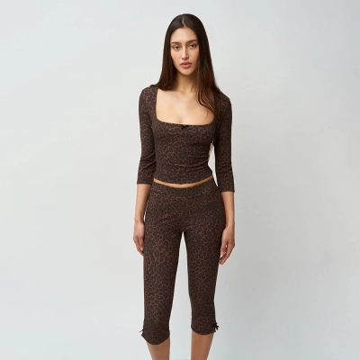 Designsoo Sexy Leopard Print Mid-Length Tights Sports Set 01