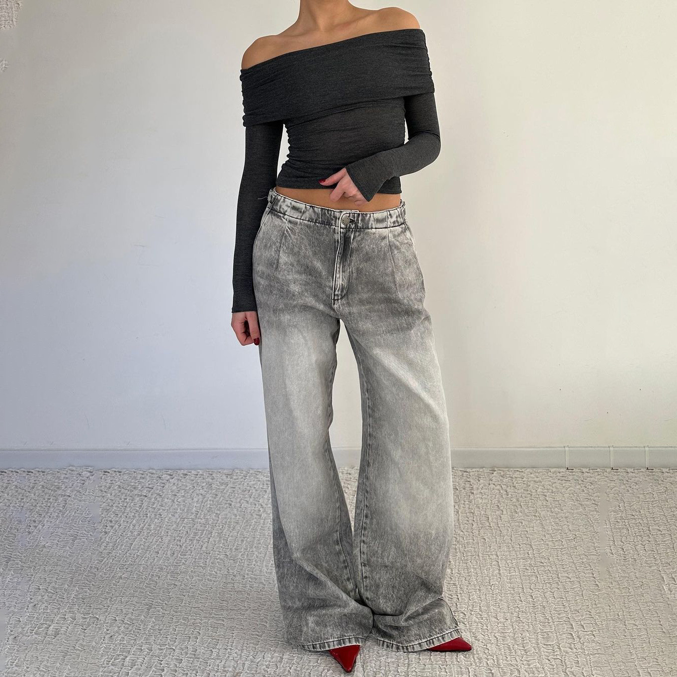 Low-Waist Distressed Vintage Wash Wide-Leg Denim Jeans