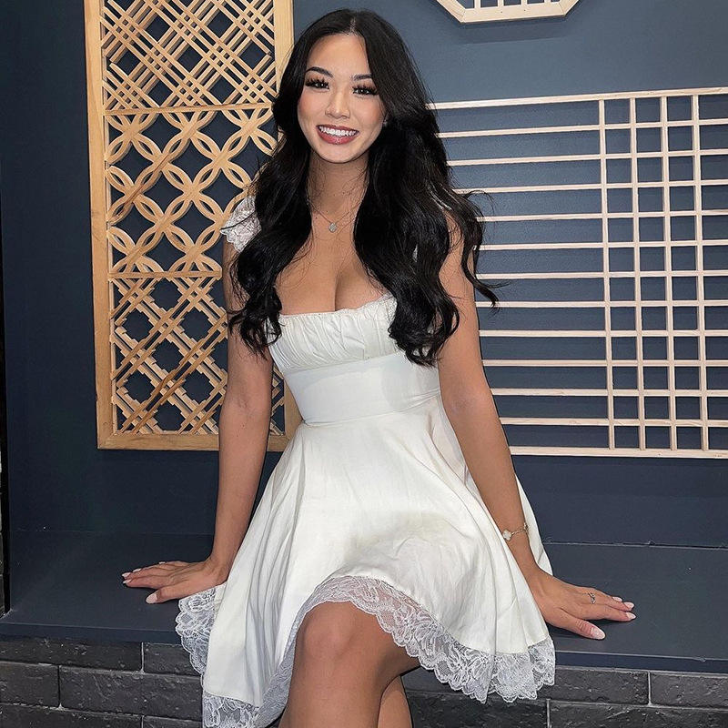 Designsoo Trendy Tie-Back Lace Trim Mini Skirt