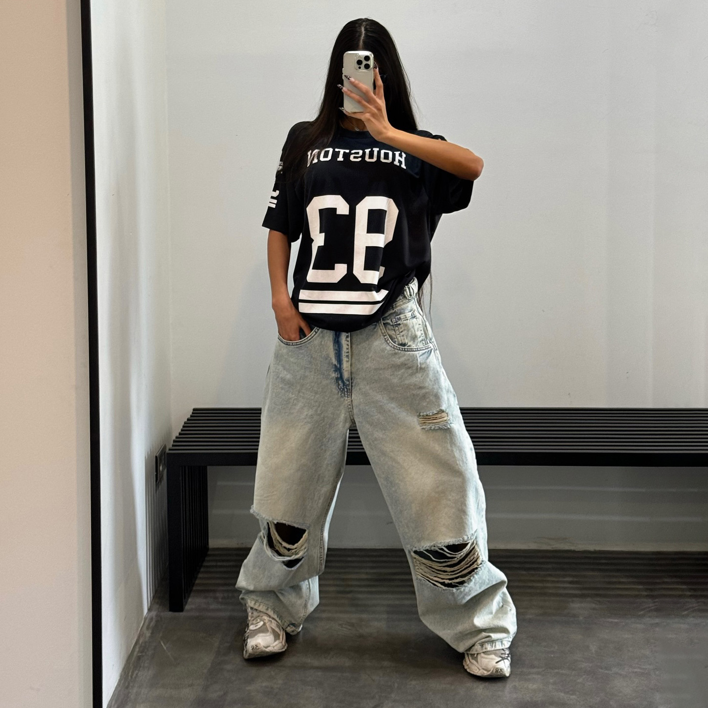 Heavy-Duty Vintage Wash Distressed Wide-Leg Denim Jeans