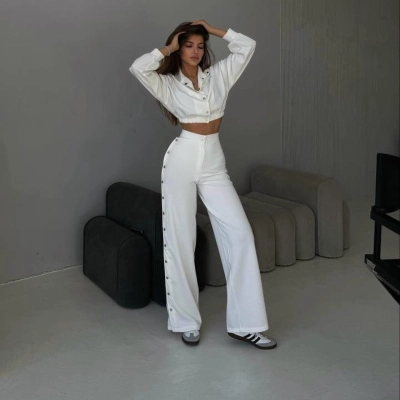 Designsoo High-Waist Wide-Leg Floor-Length Casual Pants with Side Hidden Buttons 01