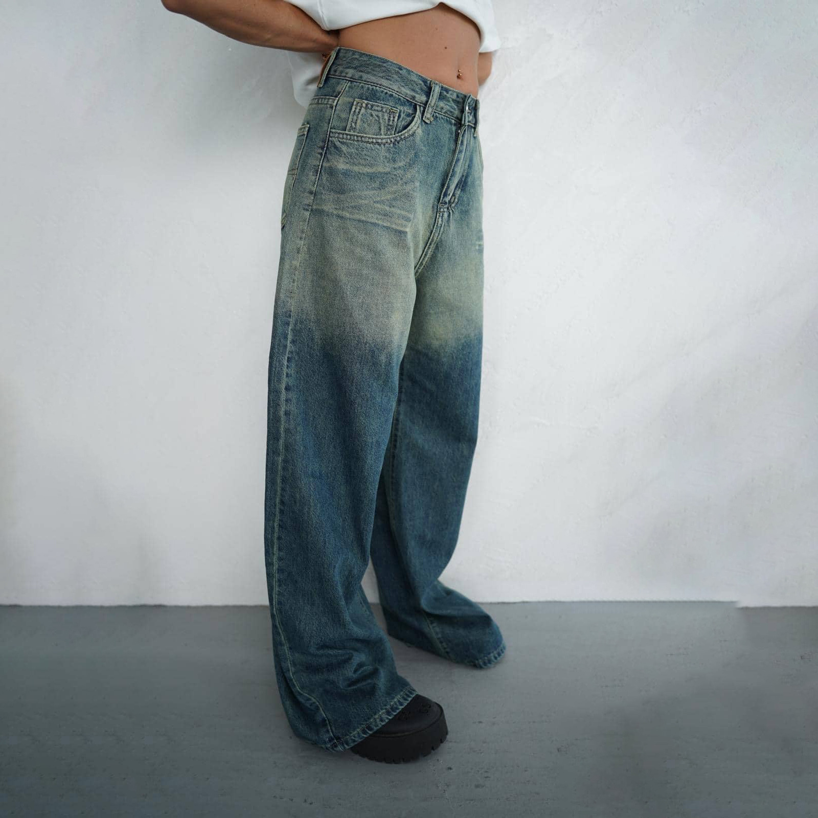 Low-Rise Gradient Vintage Wash Floor-Length Denim Jeans