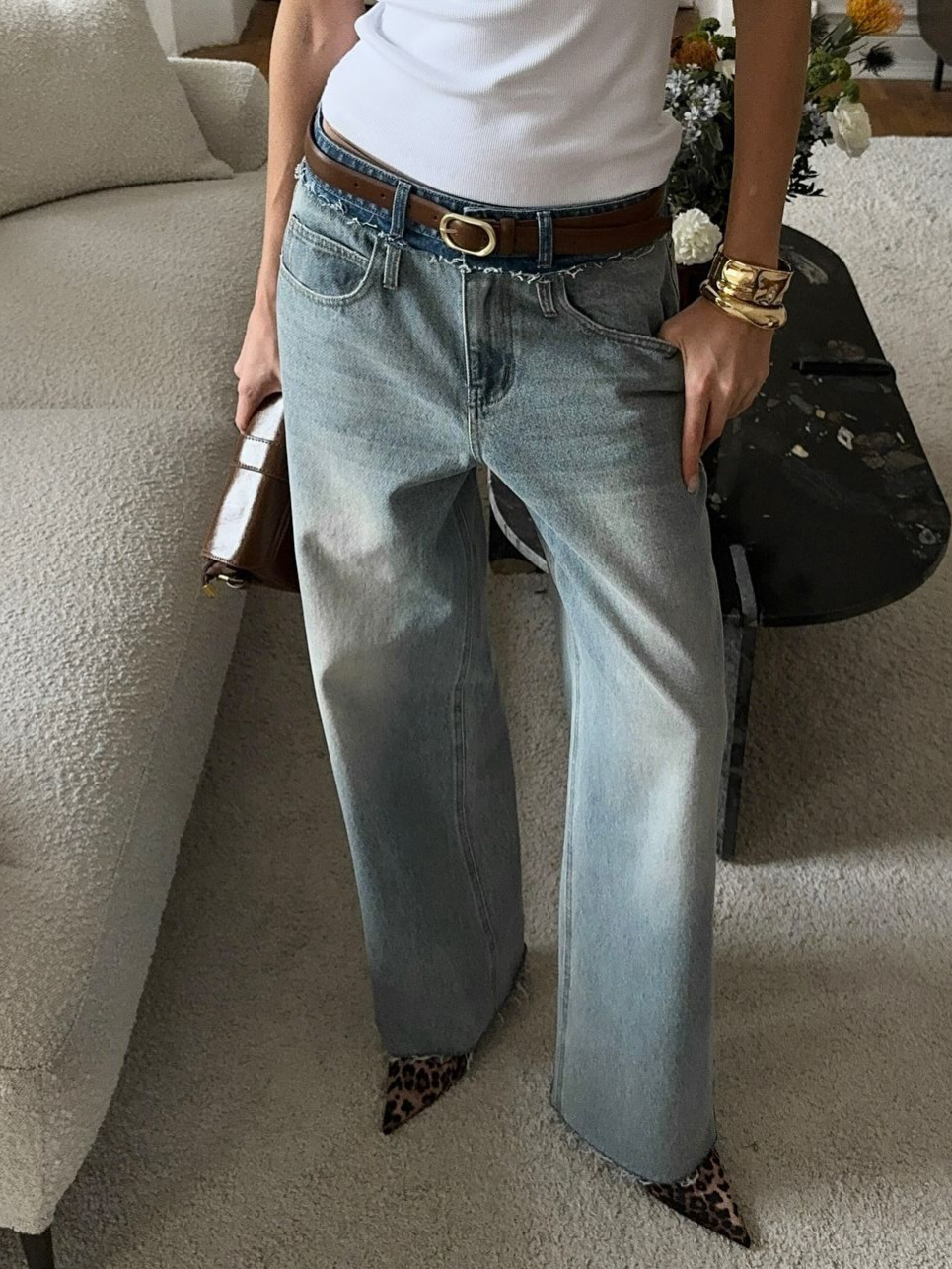 Stylish Waistband Contrast Design Denim Jeans for Bold Women