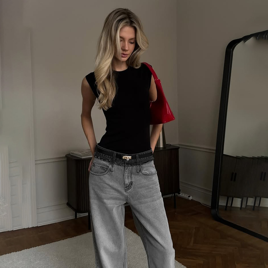 Stylish Waistband Contrast Design Denim Jeans for Bold Women