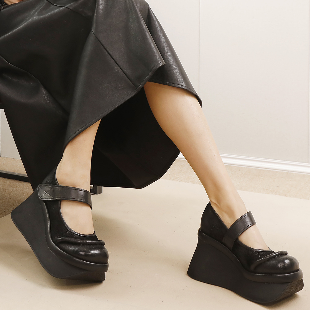 Designsoo Artistic Style One-Strap Platform Sole Flats