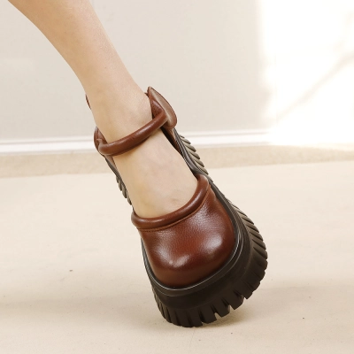 Designsoo Genuine Leather Covered-Toe Sandals with Thick Sole and Single Strap - Lightweight Retro Flats 02