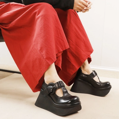 Designsoo Washed Leather Vintage Thick Sole Wedge Sandals with T-Strap 02