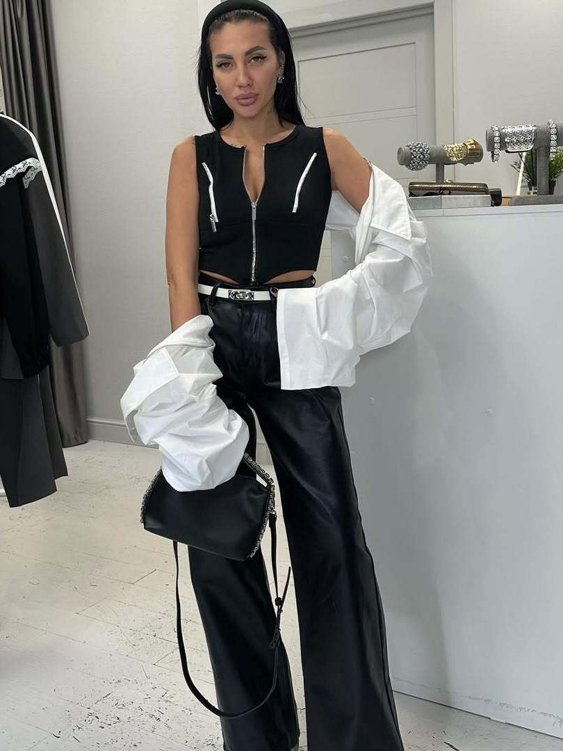 Designsoo Black and White Patchwork Off-Shoulder Crop Top with Oversized Flare Sleeves – Stylish Sleeveless Vest with Statement Sleeves