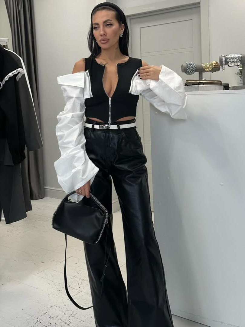 Designsoo Black and White Patchwork Off-Shoulder Crop Top with Oversized Flare Sleeves – Stylish Sleeveless Vest with Statement Sleeves