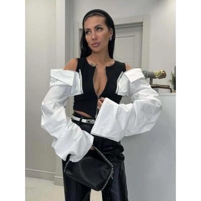 Designsoo Black and White Patchwork Off-Shoulder Crop Top with Oversized Flare Sleeves – Stylish Sleeveless Vest with Statement Sleeves 01