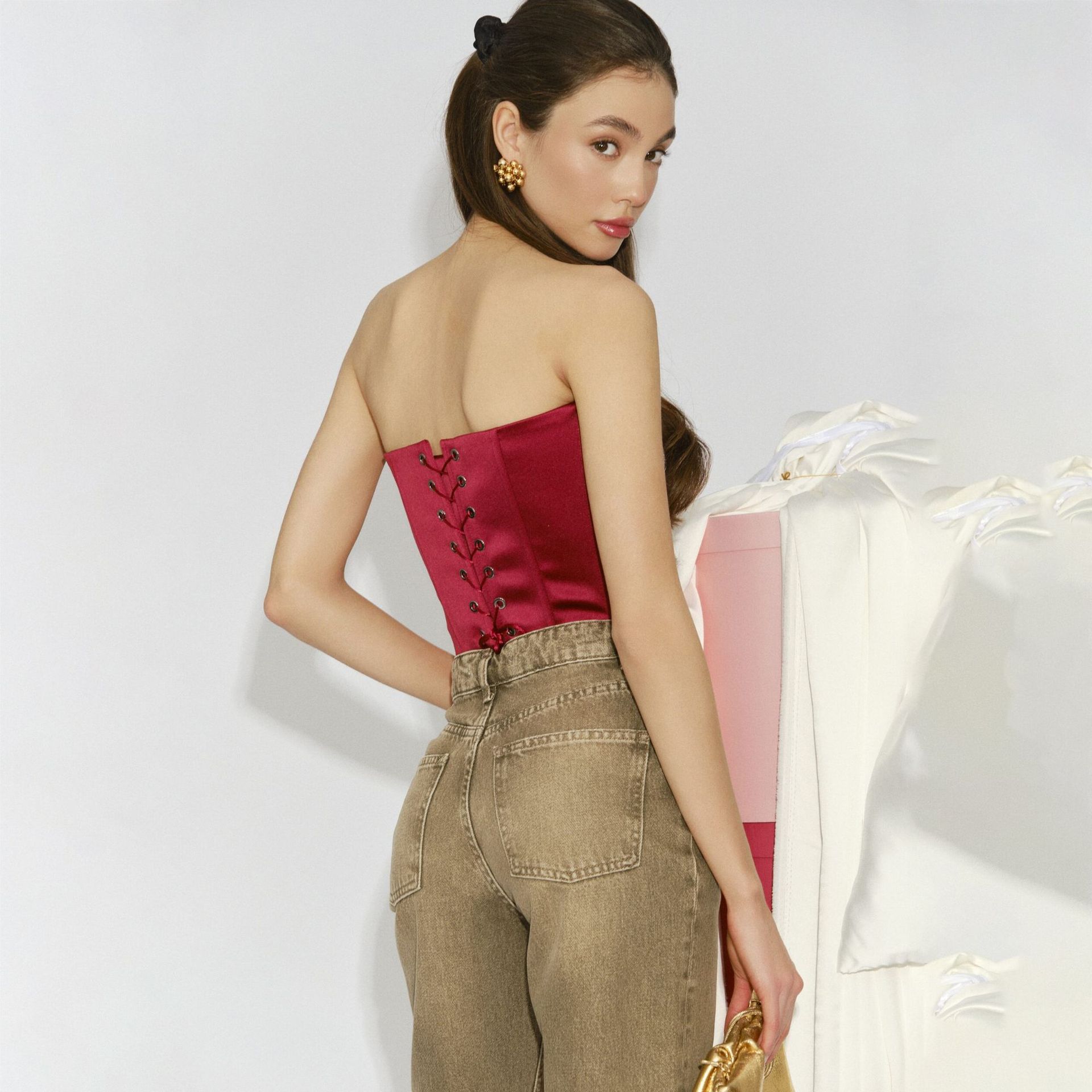 Designsoo Elegant Noble Rhinestone Embellished Corset Crop Top | Slimming Fishbone Design for Curvy Silhouette