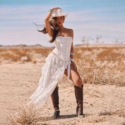 Designsoo Slim Fit Fishbone Waist Cinching Sleeveless Top - Elegant Design, Showcasing Curves 01