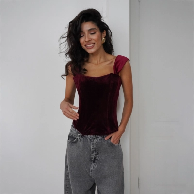 Designsoo Velvet Fishbone Slimming Sexy Camisole - Elegant Design, Showcasing Curves 01