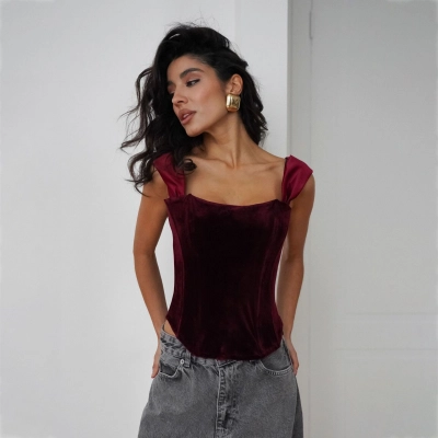 Designsoo Velvet Fishbone Slimming Sexy Camisole - Elegant Design, Showcasing Curves 02