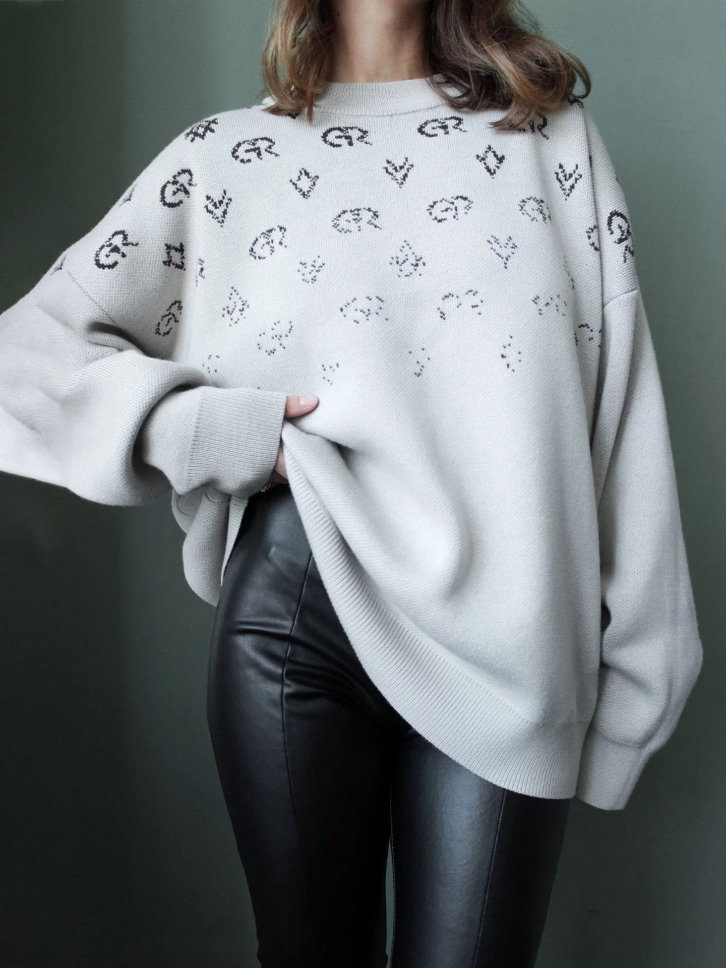 Geometric Pattern Oversized Sweater for Women – Artistic Knit Pullover