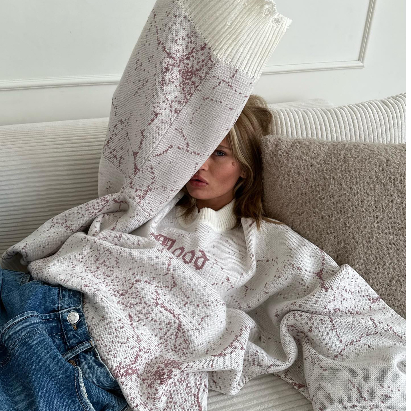 Designsoo Oversized Letter Embroidery Distressed Sweater for Women/Men – Streetwear Style Knit Pullover