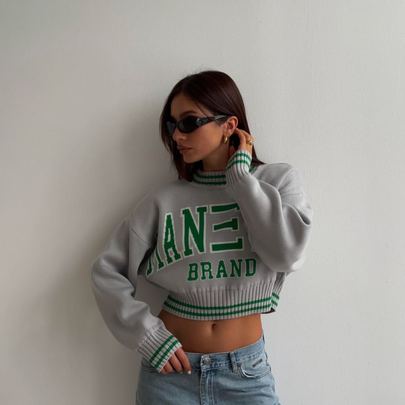 Designsoo Short Cropped Sporty Colorblock Oversized Sweater for Women – Casual Knit Pullover