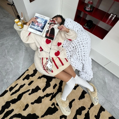 Designsoo Sweet & Spicy Heart Jacquard Cutout Oversized Sweater for Women – Casual Knit Pullover 01