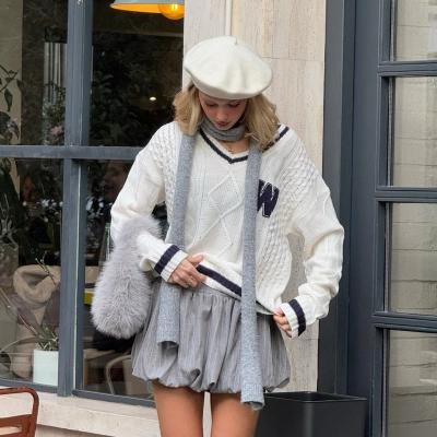 Contrast Applique Embroidery White V-Neck Sweater for Women – Casual Loose Knit Top 02