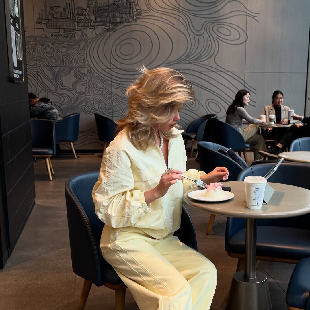 Soft Yellow Fresh and Comfortable Loose Fit Sports Jacket for Women – Spring New Arrival