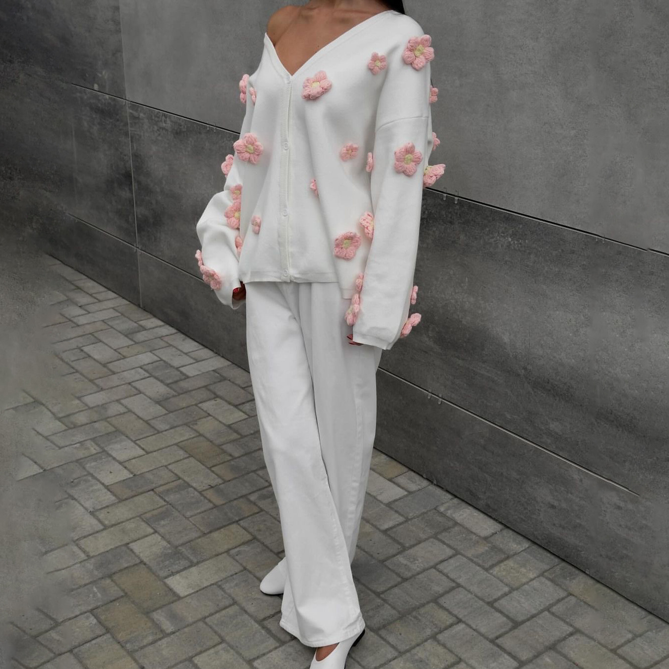 French Sweet & Spicy Style 3D Floral Embroidery Lazy Chic Sweater for Women – Trendy Knit Top with Romantic Touch