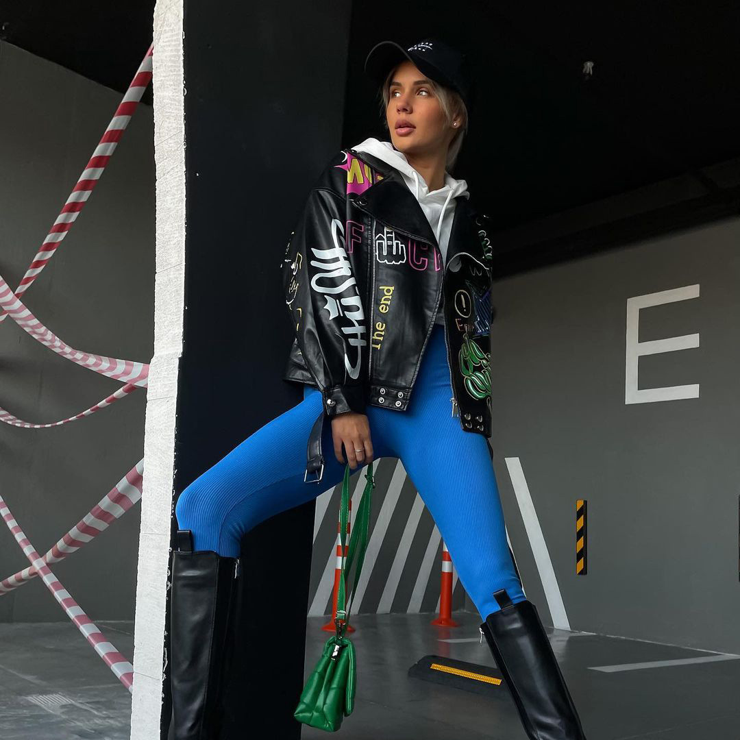 Graffiti Print Zipper Jacket for Women – Streetwear Style Loose Fit Crop Jacket