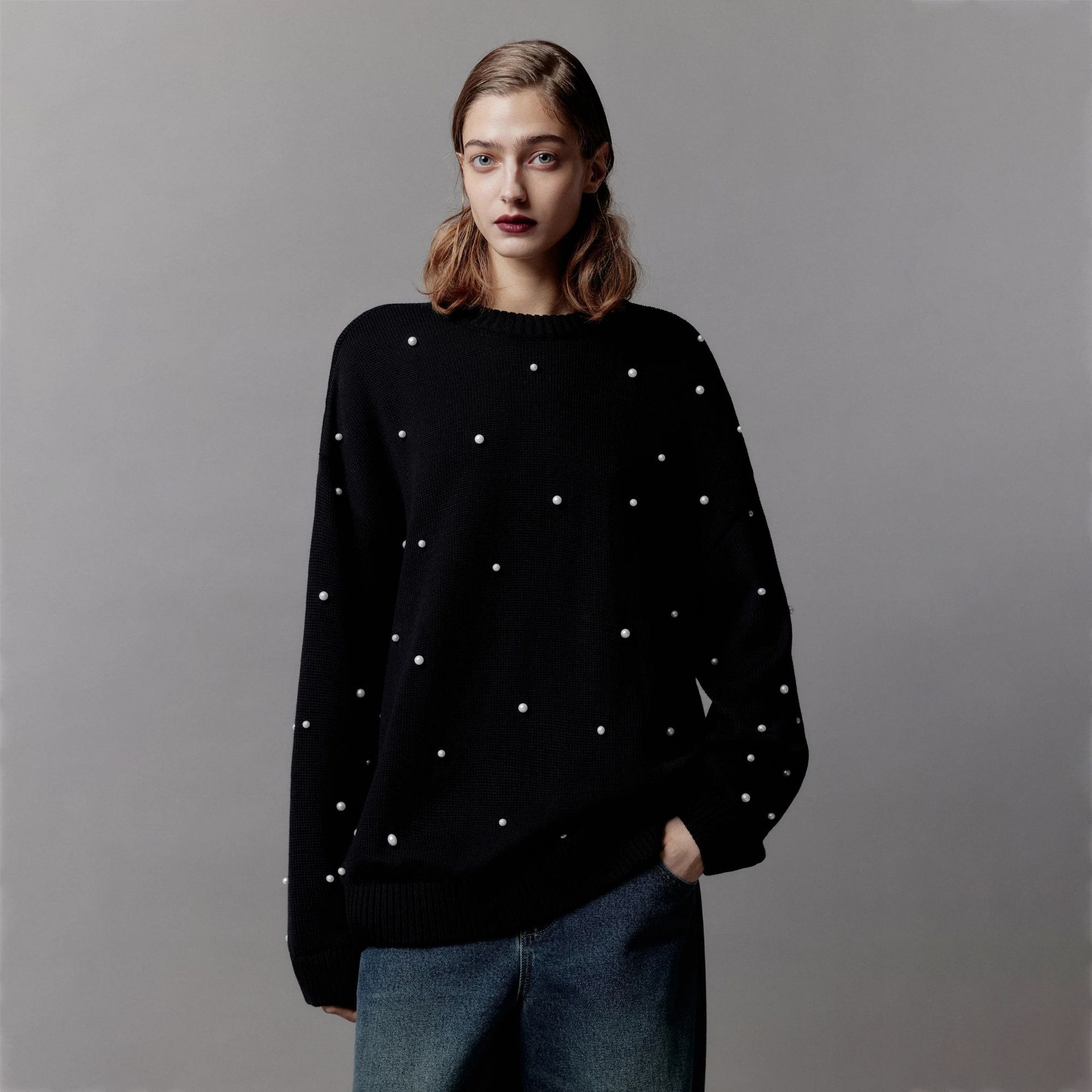 Solid Color Pearl Decor Oversized Sweater for Women – Casual Knit Pullover with Elegant Detailing
