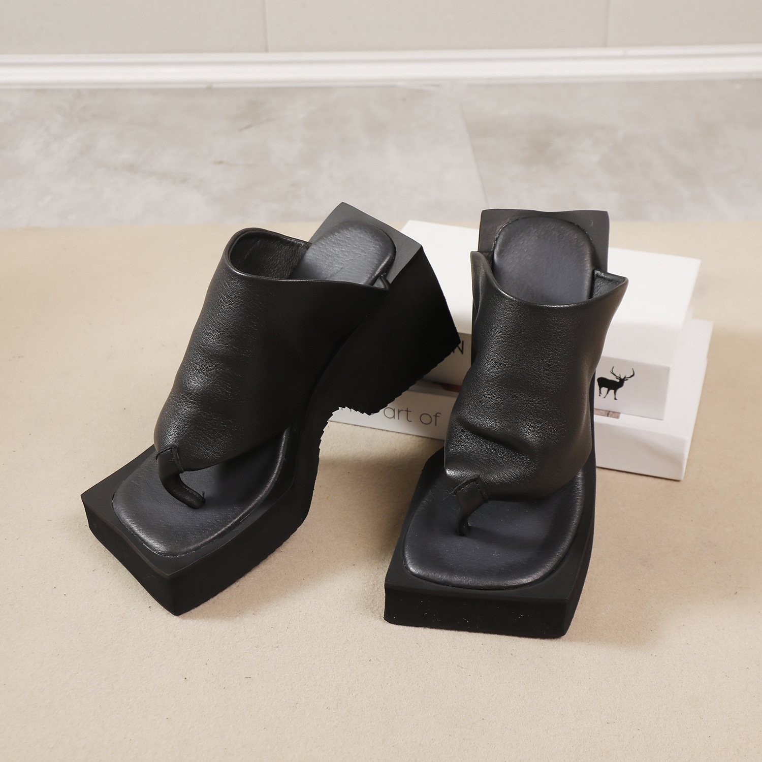 Genuine Leather Thick Sole 8cm Heel Retro Flip Flops