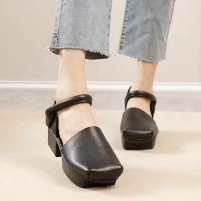 Genuine Leather Hook and Loop Retro Court Sole Hollow Sandals 01