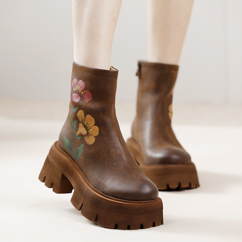 Cowhide Vintage Hand Embroidery Elegant Versatile Short Boots