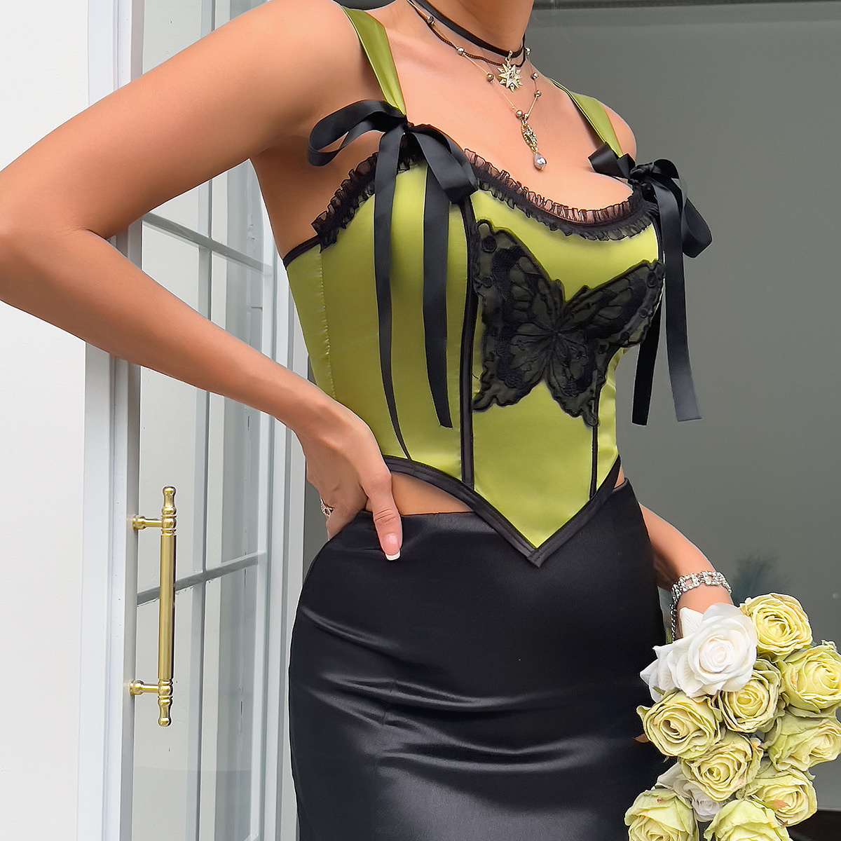 Low-Cut Cropped Top with Embroidery Butterfly Bustier Waist Fishbone Vest for Women