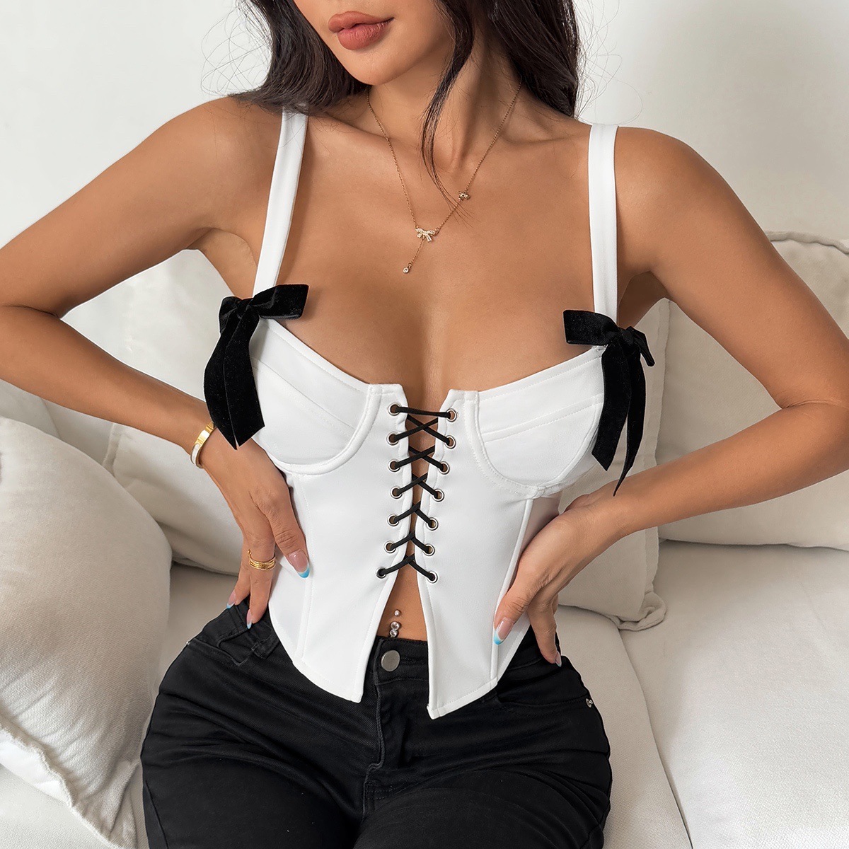 Trendy Sweet & Edgy Halter Crop Bustier with Bow & Fishbone Structure – Women’s Strapless Vest Top