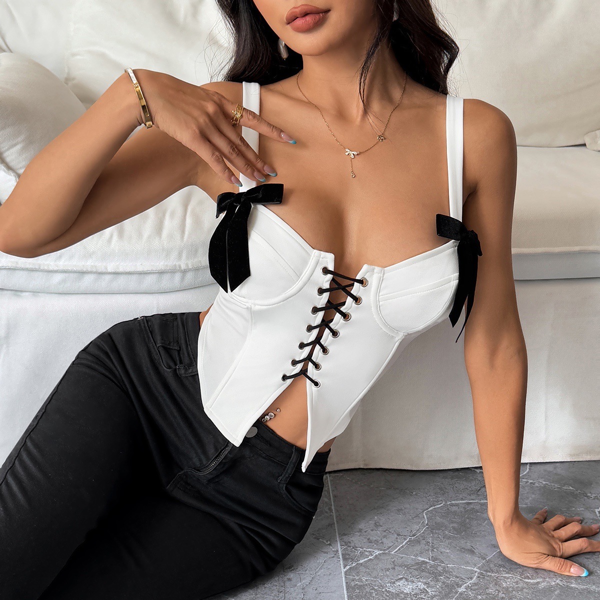 Trendy Sweet & Edgy Halter Crop Bustier with Bow & Fishbone Structure – Women’s Strapless Vest Top