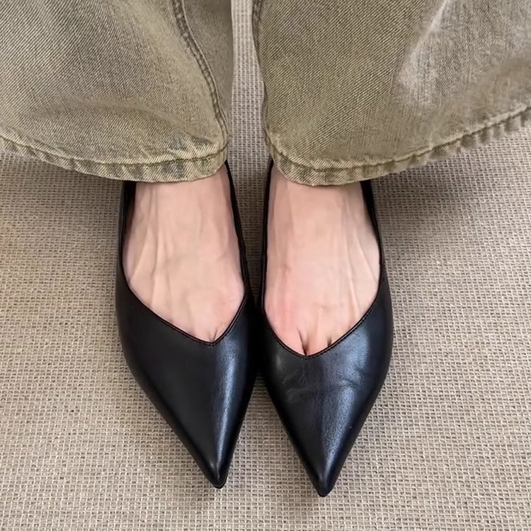 Minimalist Vintage Style Genuine Leather Pointed Toe Low Heel Slip-On Loafer – Women’s Office & Everyday Wear Shoes