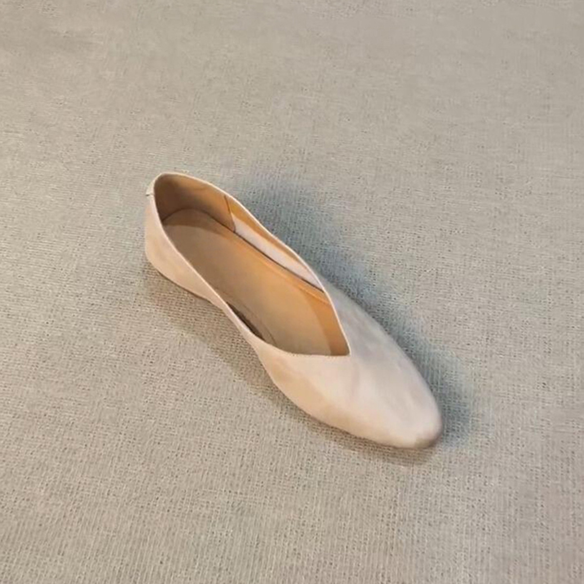 Ultra Soft Genuine Leather Slip-On Loafer with V-Shaped Buckle – Minimalist Vintage Style Flat Shoes for Women