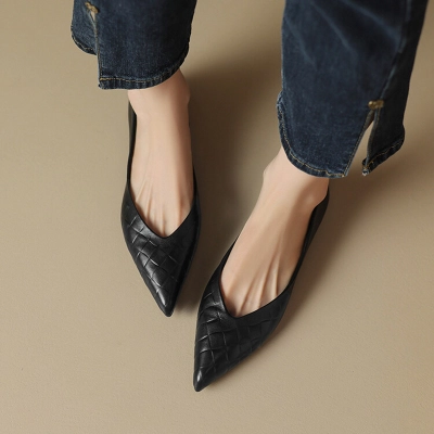 Vintage Pointed Toe Loafer with Woven Detail – Slip-On Mule Flat Shoe for Women 01