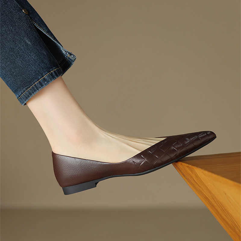 Vintage Pointed Toe Loafer with Woven Detail – Slip-On Mule Flat Shoe for Women