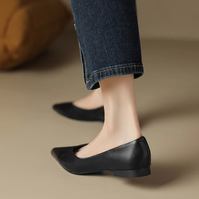 Vintage Pointed Toe Loafer with Woven Detail – Slip-On Mule Flat Shoe for Women 02