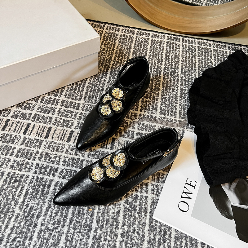 French Retro Gold Floral Embellished Mary Jane Shoes for Women